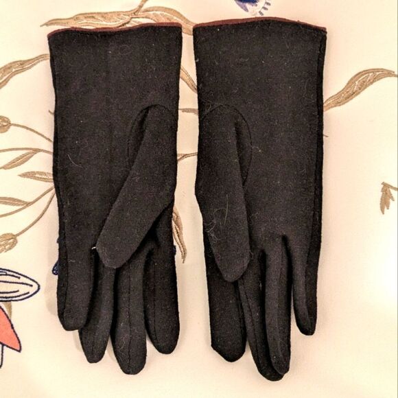 3/$30 Vintage Angora Wool OS Women's Winter Gloves with Gold Beaded Detail - Picture 4 of 4